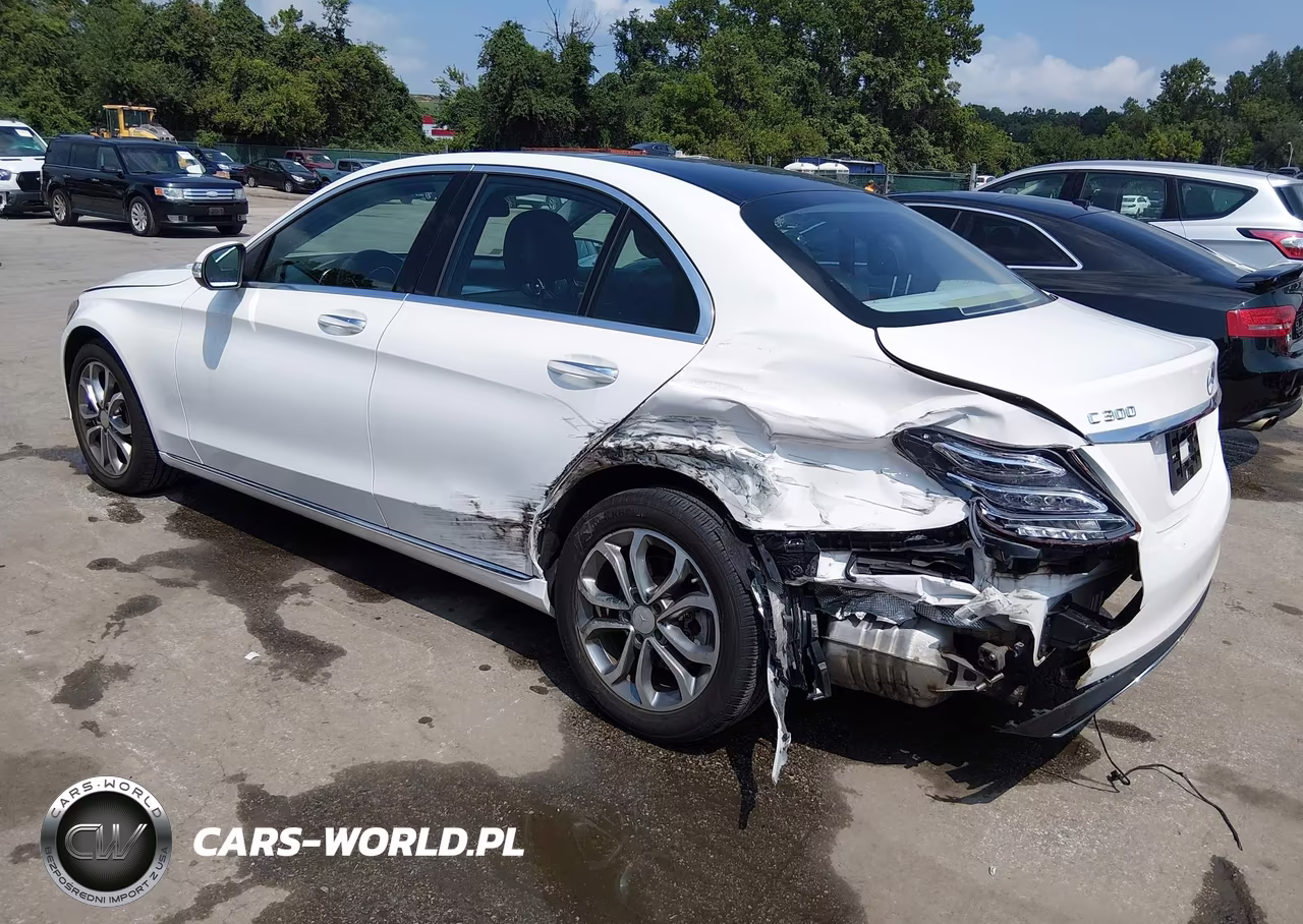 2015 Mercedes-Benz C 300 4Matic VIN:55SWF4KB7FU083384 - 3