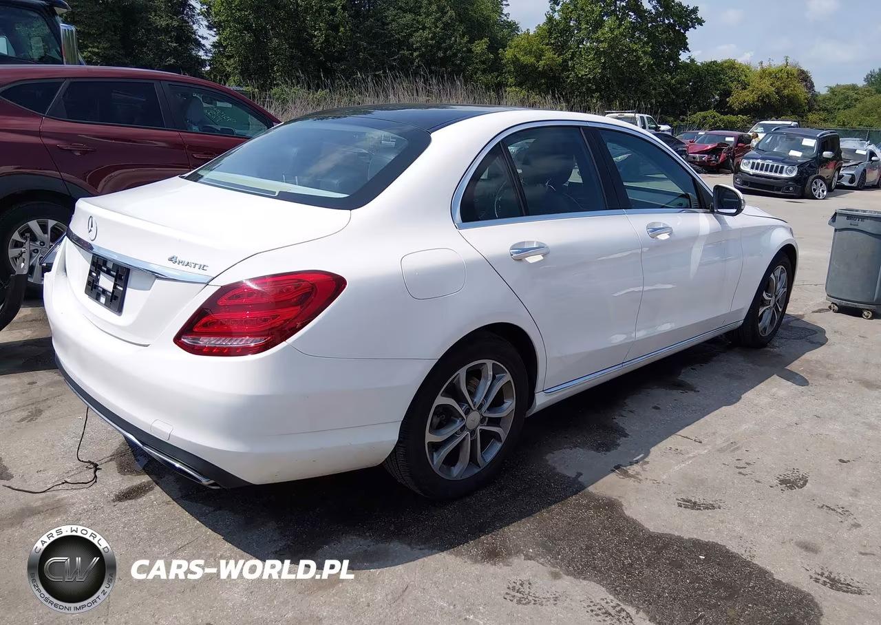 2015 Mercedes-Benz C 300 4Matic VIN:55SWF4KB7FU083384 - 4