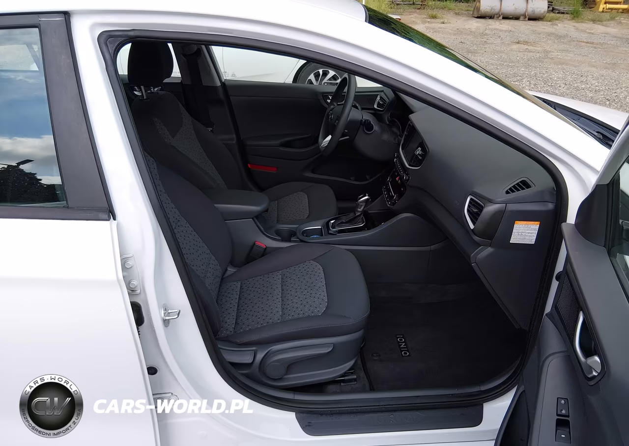 2018 Hyundai Ioniq Hybrid Blue VIN:KMHC65LC2JU075786 - 5