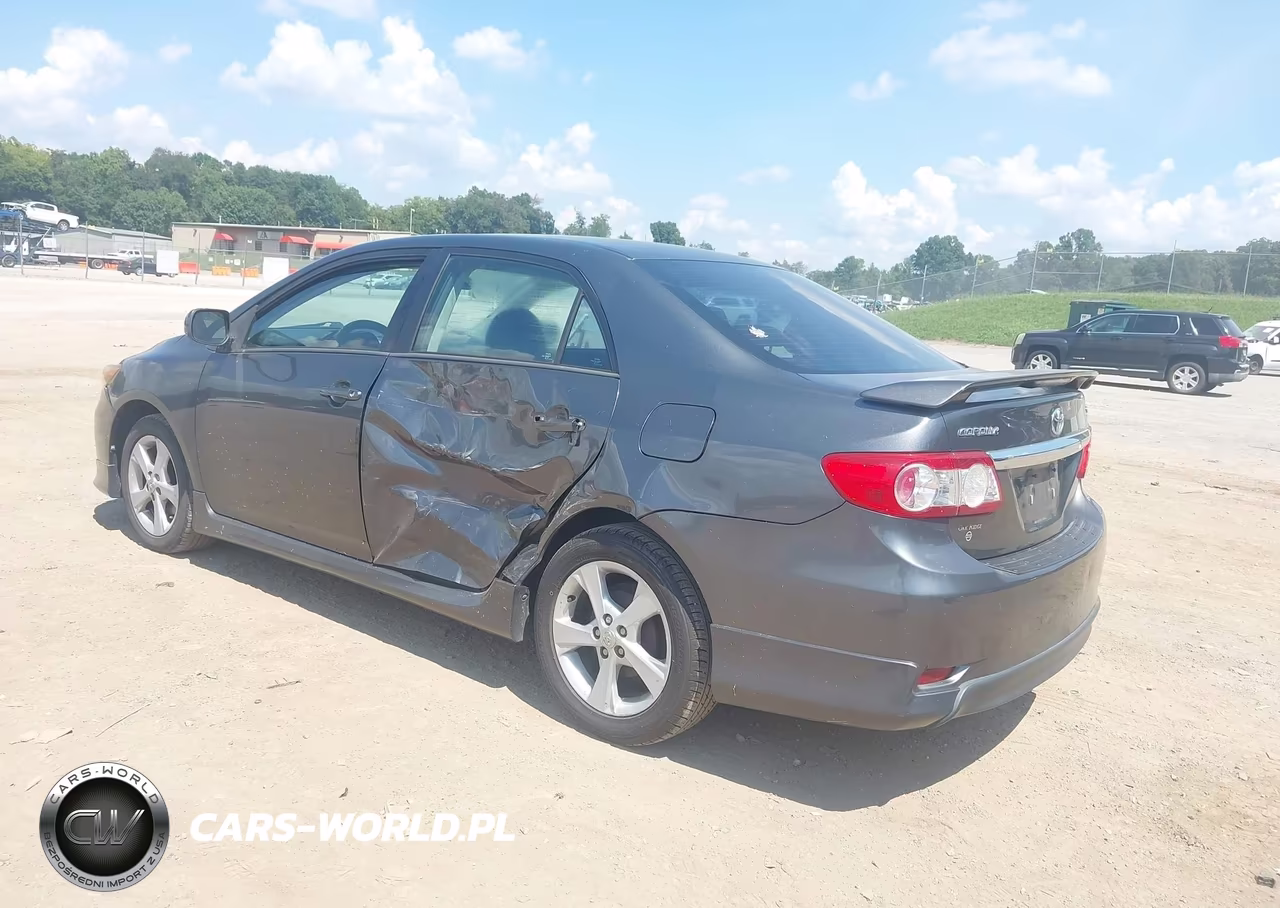 2013 Toyota Corolla S VIN:2T1BU4EE7DC124643 - 3