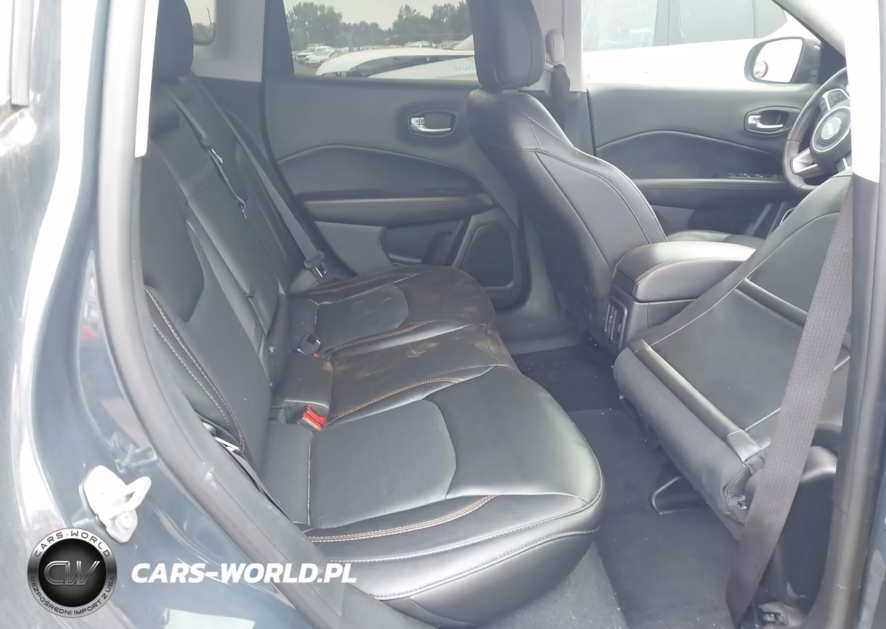 2018 Jeep Compass Limited 4X4 VIN:3C4NJDCB9JT501626 - 8