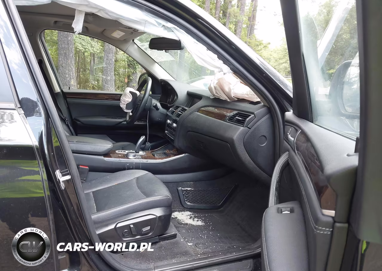2017 BMW X3 xDrive28I VIN:5UXWX9C30H0W77723 - 5