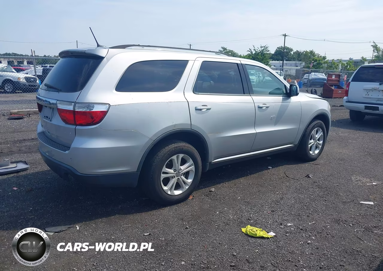 2013 Dodge Durango Sxt VIN:1C4RDJAG4DC570939 - 4