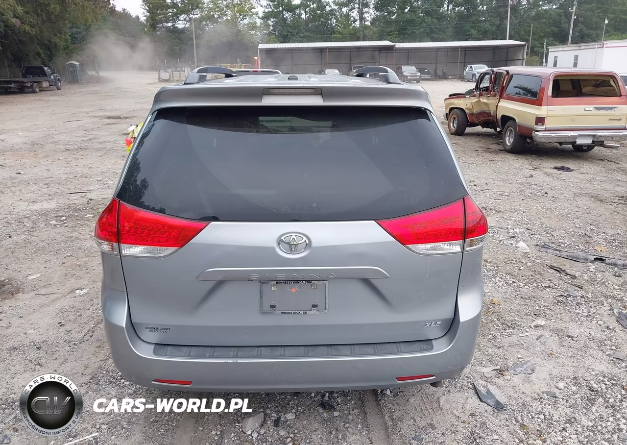 2014 Toyota Sienna Xle V6 8 Passenger VIN:5TDYK3DC3ES494801 - 17