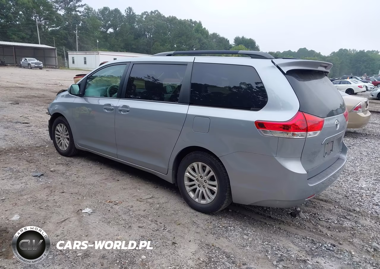 2014 Toyota Sienna Xle V6 8 Passenger VIN:5TDYK3DC3ES494801 - 3