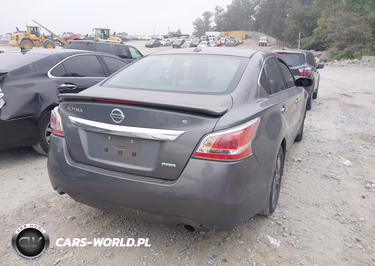 2015 Nissan Altima 2.5 S VIN:1N4AL3AP6FN902906 - 4