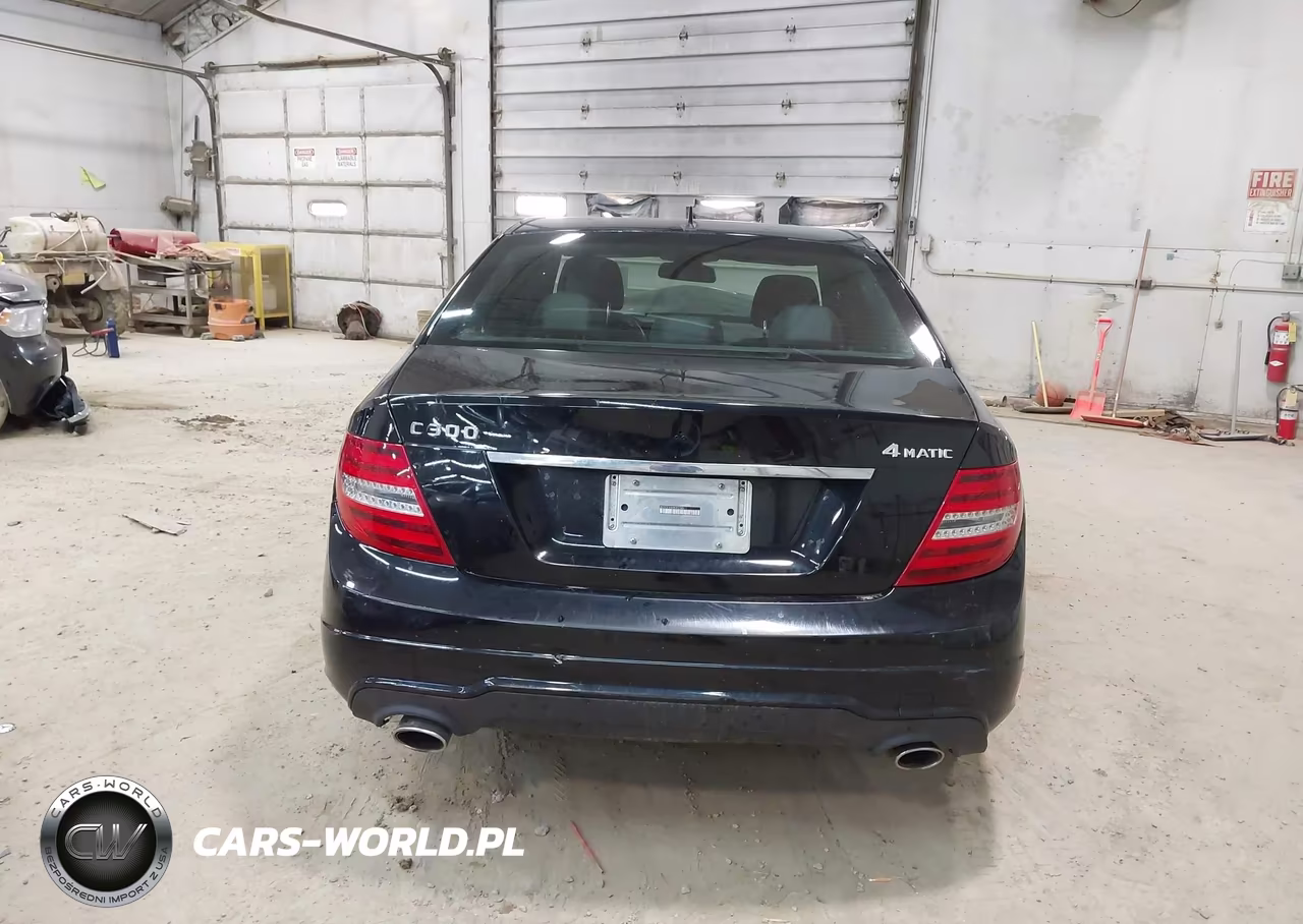 2013 Mercedes-Benz C 300 Sport 4Matic VIN:WDDGF8AB8DR258611 - 16