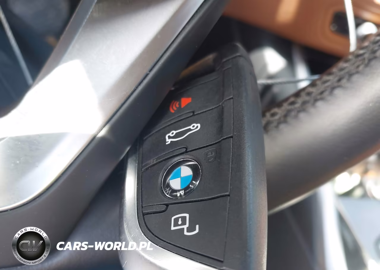 2024 BMW 330I VIN:3MW69FF07R8E37746 - 11