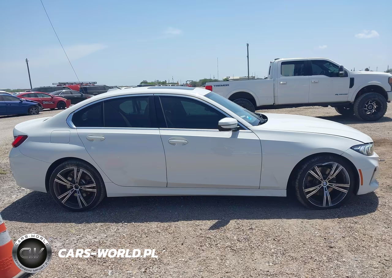 2024 BMW 330I VIN:3MW69FF07R8E37746 - 13