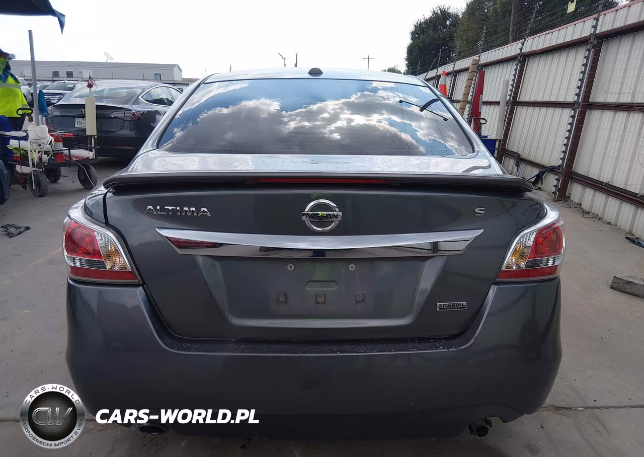 2015 Nissan Altima 2.5 S VIN:1N4AL3AP2FN913126 - 16
