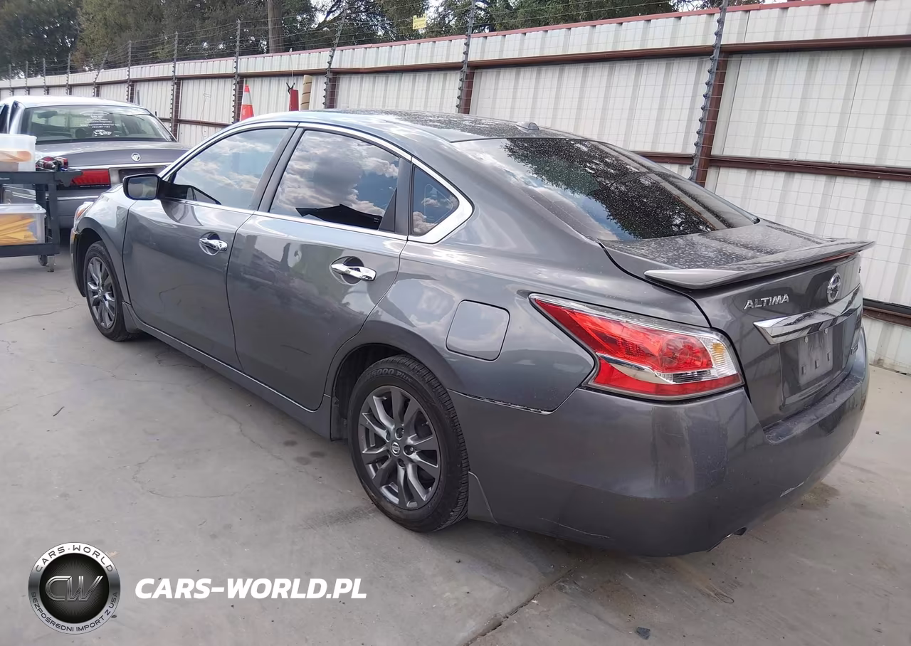 2015 Nissan Altima 2.5 S VIN:1N4AL3AP2FN913126 - 3