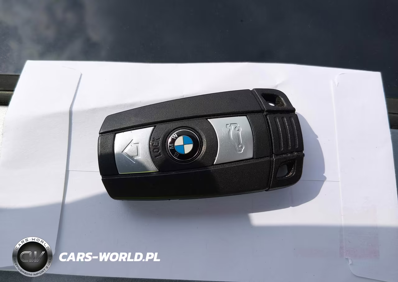 2007 BMW 328Xi VIN:WBAWV535X7P077747 - 11