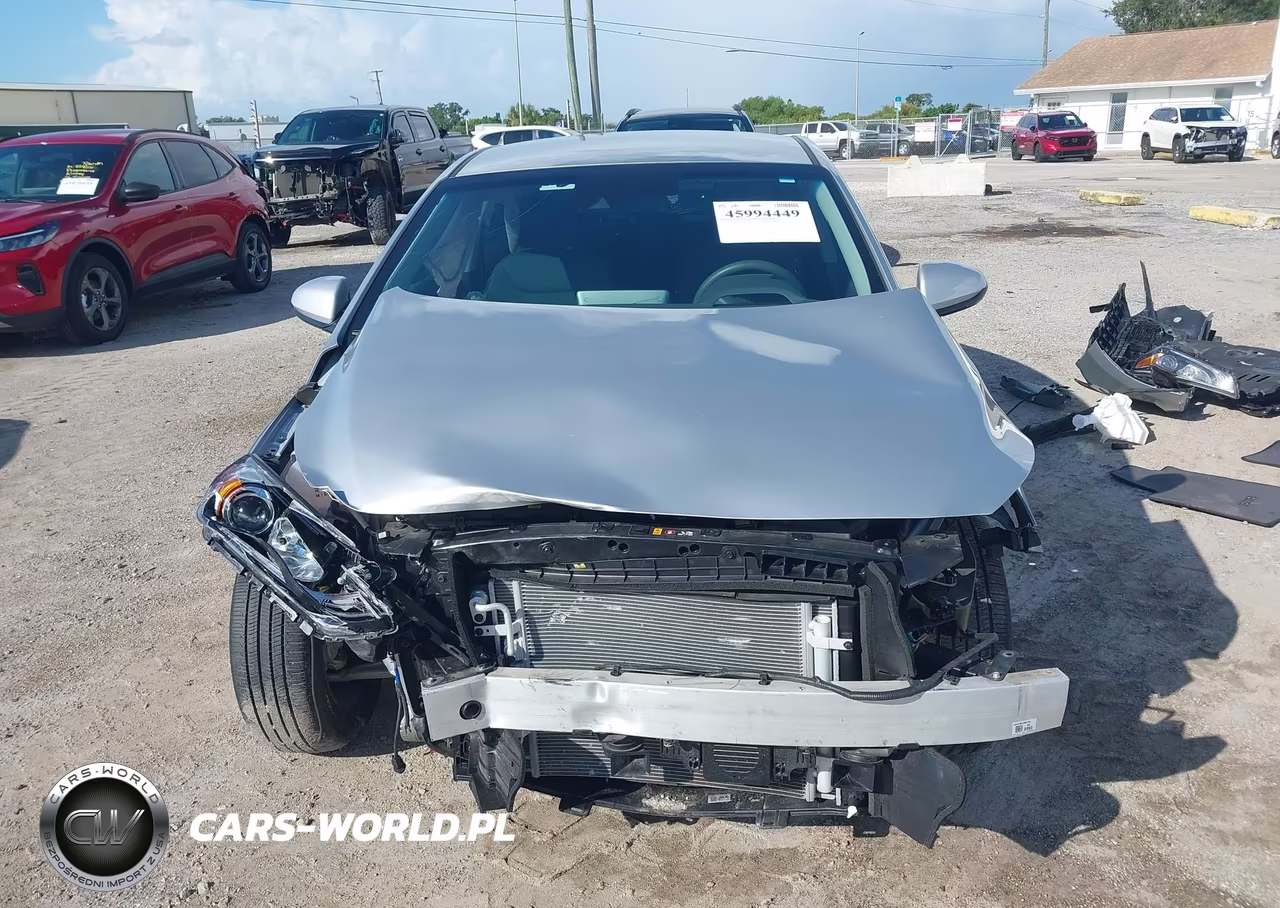 2021 Hyundai Ioniq Hybrid Blue VIN:KMHC65LCXMU257613 - 13