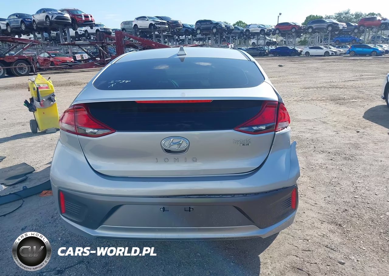 2021 Hyundai Ioniq Hybrid Blue VIN:KMHC65LCXMU257613 - 17