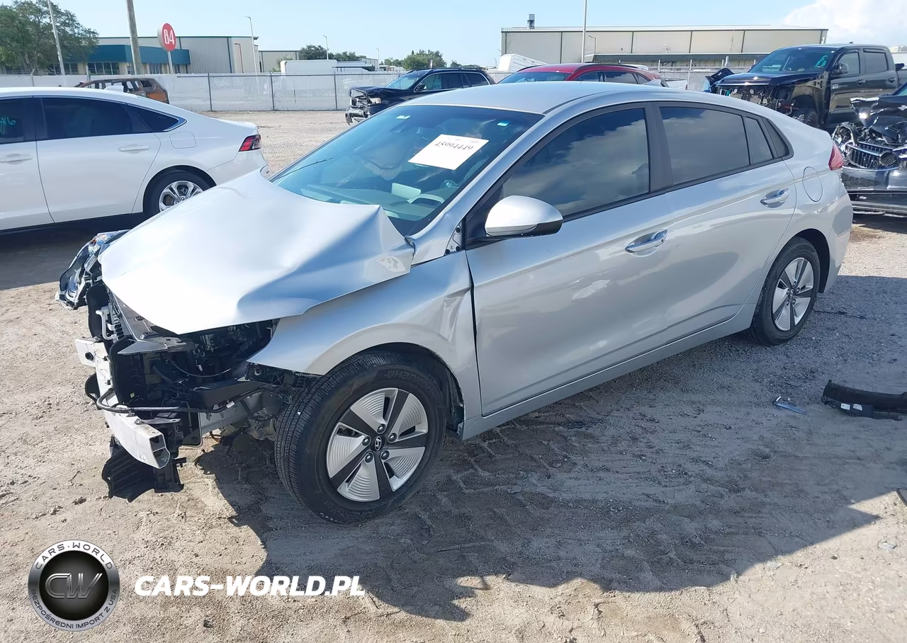 2021 Hyundai Ioniq Hybrid Blue VIN:KMHC65LCXMU257613 - 2