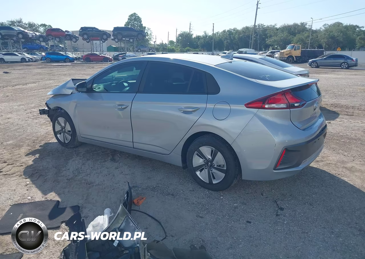2021 Hyundai Ioniq Hybrid Blue VIN:KMHC65LCXMU257613 - 3