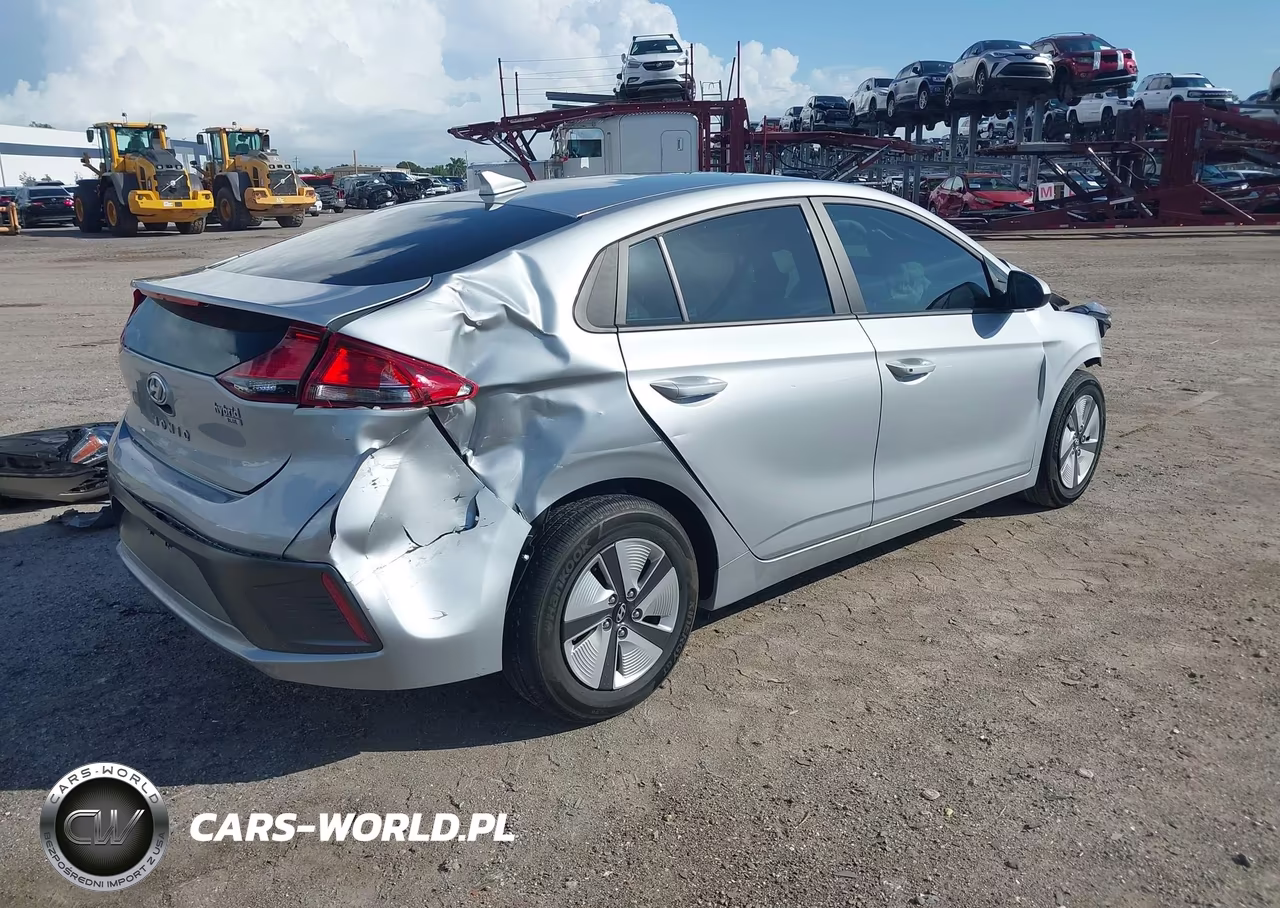2021 Hyundai Ioniq Hybrid Blue VIN:KMHC65LCXMU257613 - 4