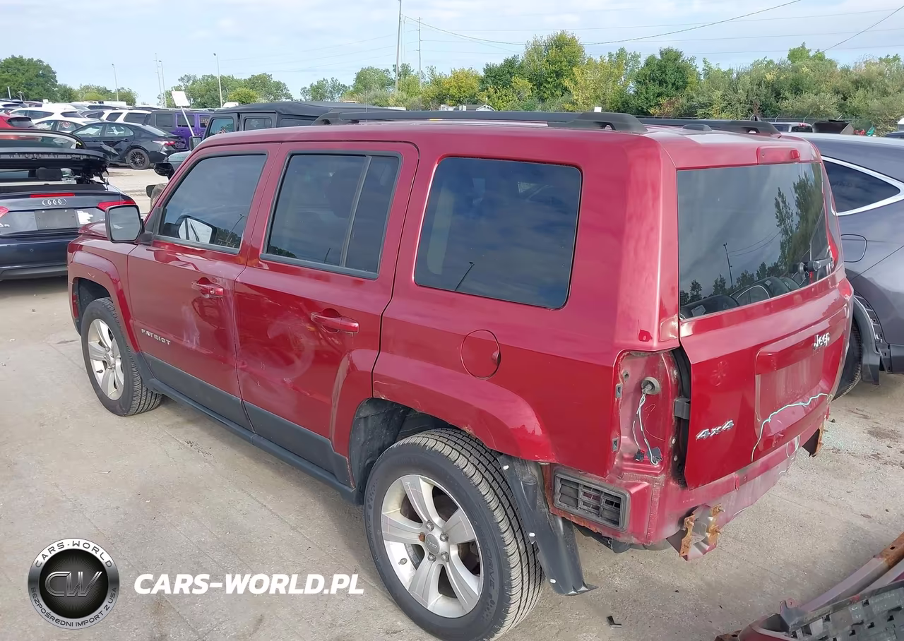 2012 Jeep Patriot Latitude VIN:1C4NJRFB0CD671701 - 3