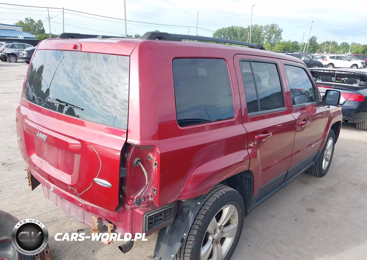 2012 Jeep Patriot Latitude VIN:1C4NJRFB0CD671701 - 4