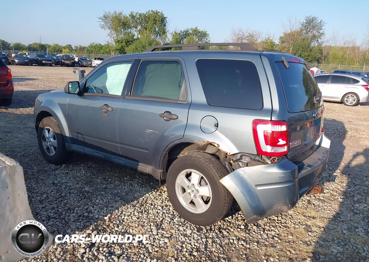 2010 Ford Escape Xlt VIN:1FMCU9D70AKC03436 - 3