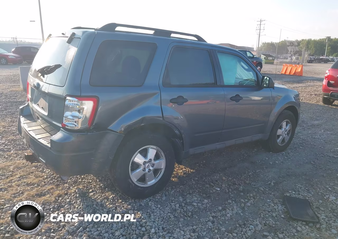 2010 Ford Escape Xlt VIN:1FMCU9D70AKC03436 - 4