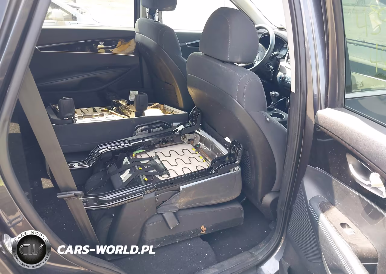 2018 Kia Sorento 2.4L Lx VIN:5XYPG4A31JG349299 - 8