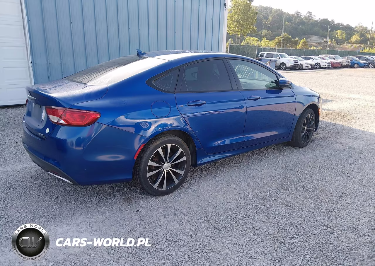 2016 Chrysler 200 S VIN:1C3CCCBB4GN192691 - 4