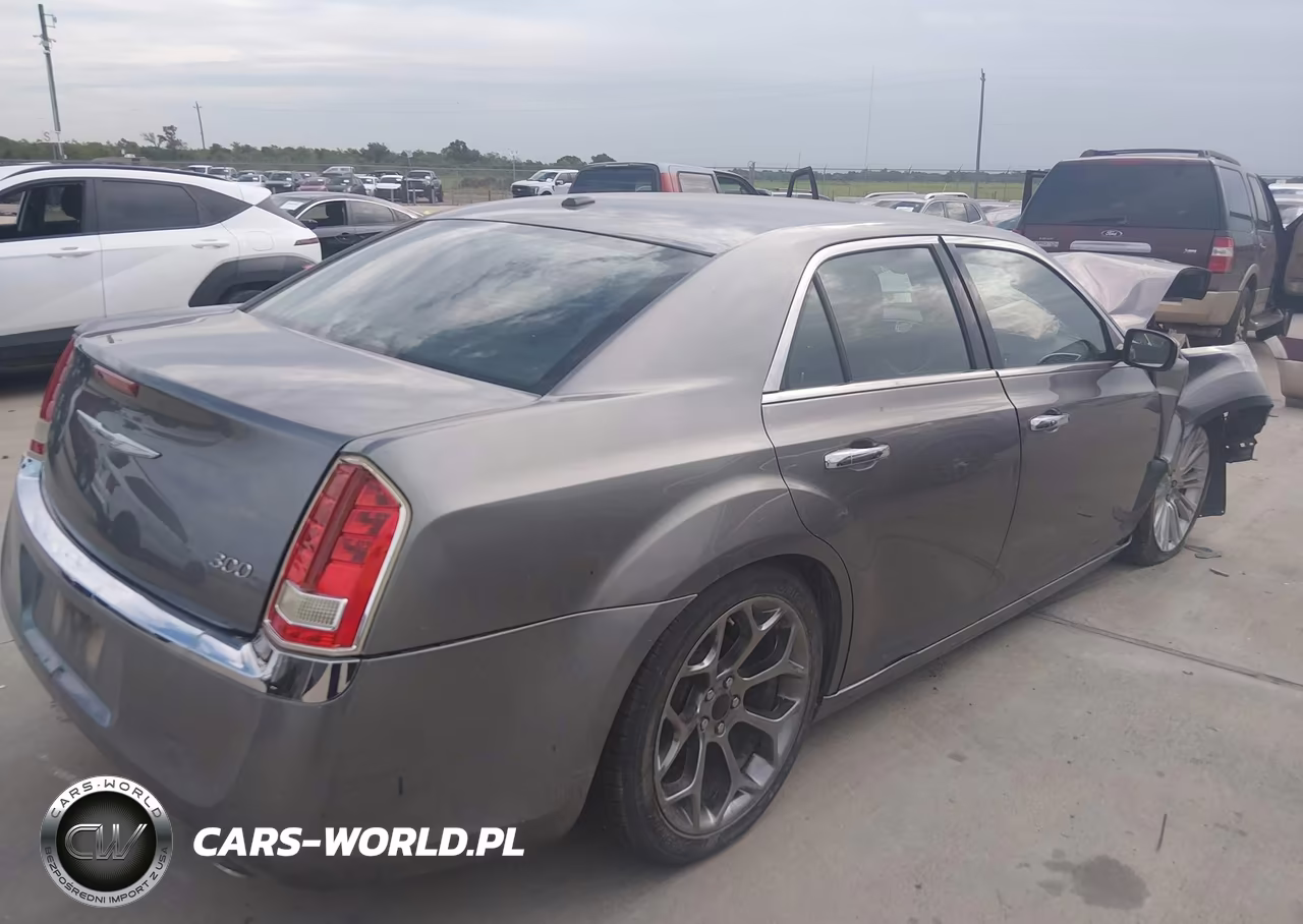 2012 Chrysler 300 Limited VIN:2C3CCACGXCH195080 - 4