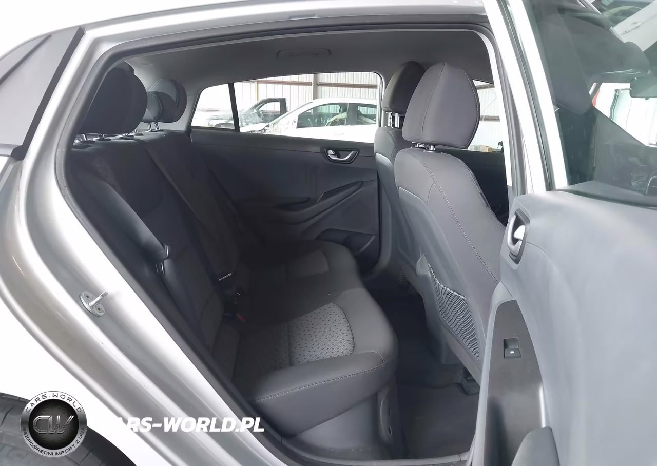 2019 Hyundai Ioniq Hybrid Blue VIN:KMHC65LC0KU158425 - 8