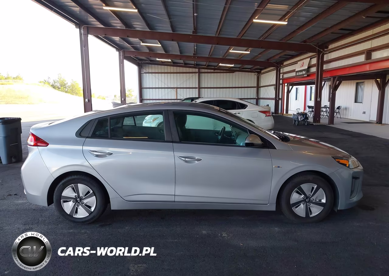 2020 Hyundai Ioniq Hybrid Blue VIN:KMHC65LC1LU219850 - 18