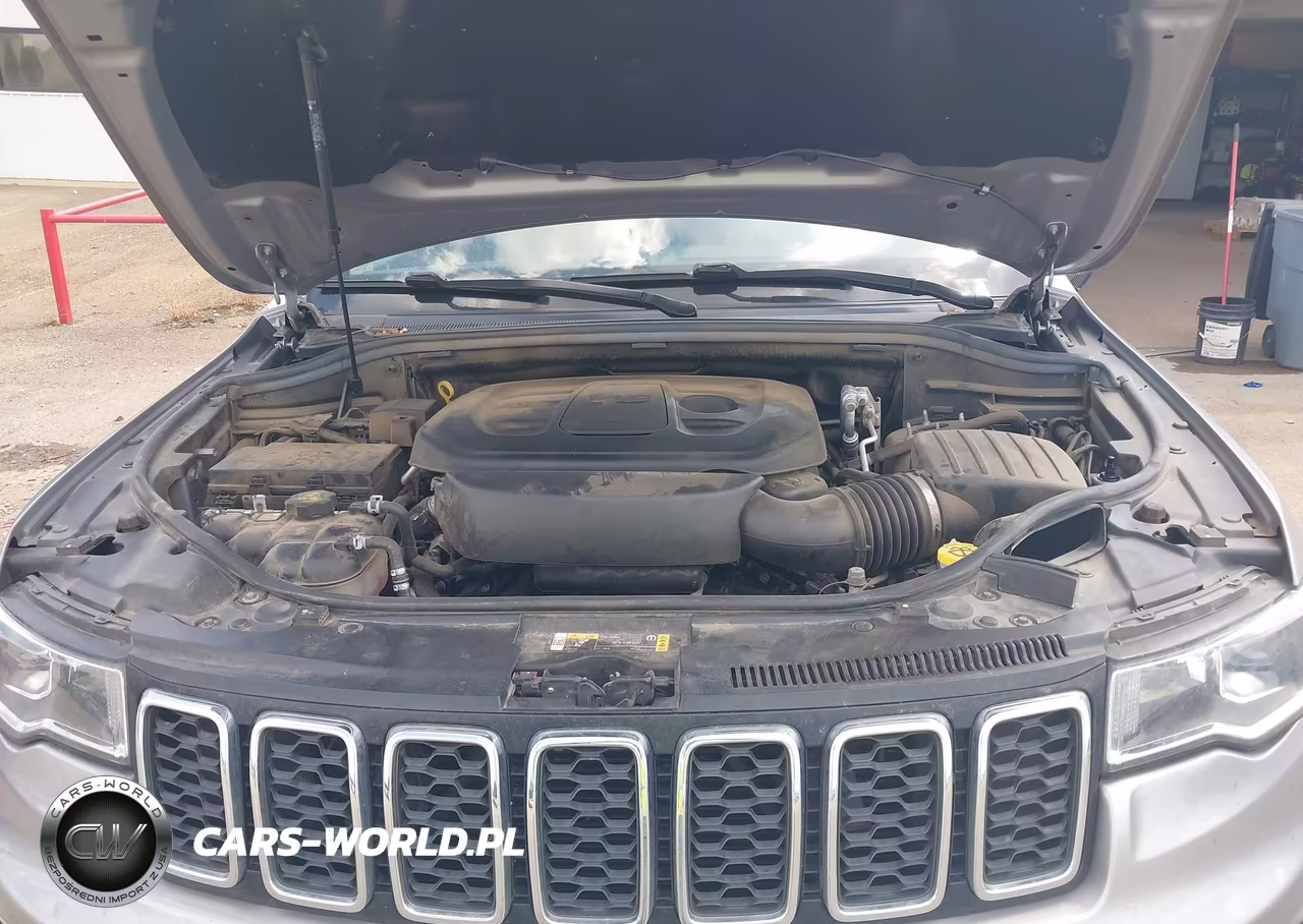 2021 Jeep Grand Cherokee Laredo E 4X4 VIN:1C4RJFAG3MC793754 - 10
