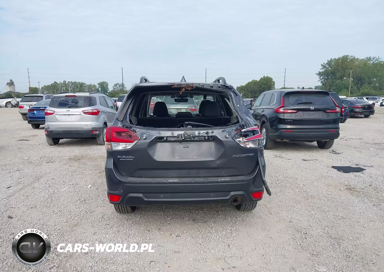 2021 Subaru Forester Limited VIN:JF2SKAUC8MH470511 - 17