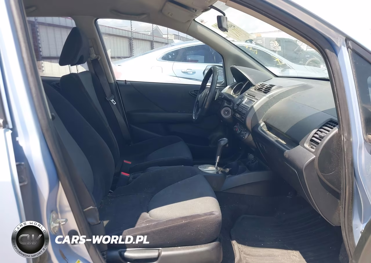 2008 Honda Fit Sport VIN:JHMGD38678S037221 - 5