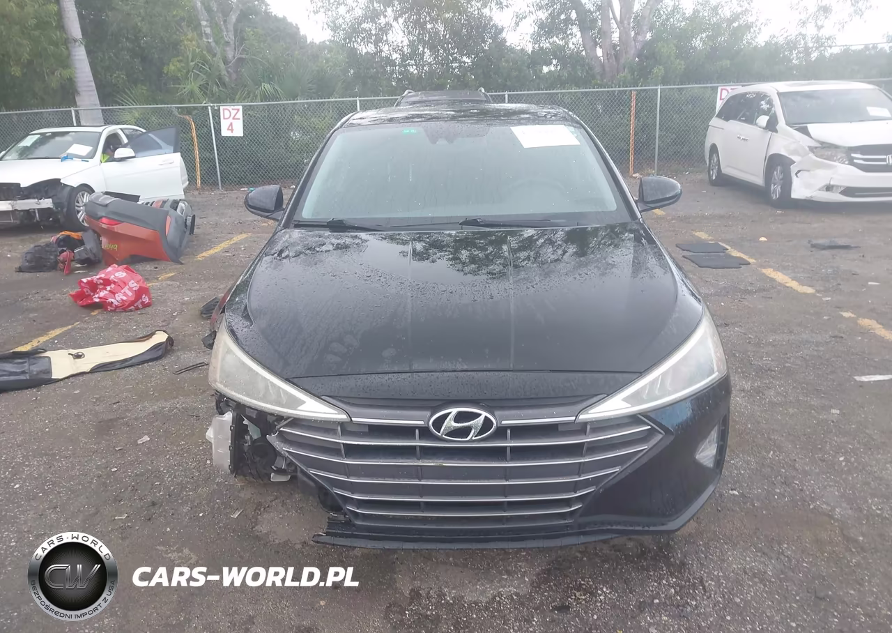 2019 Hyundai Elantra Value Edition VIN:KMHD84LFXKU782039 - 12