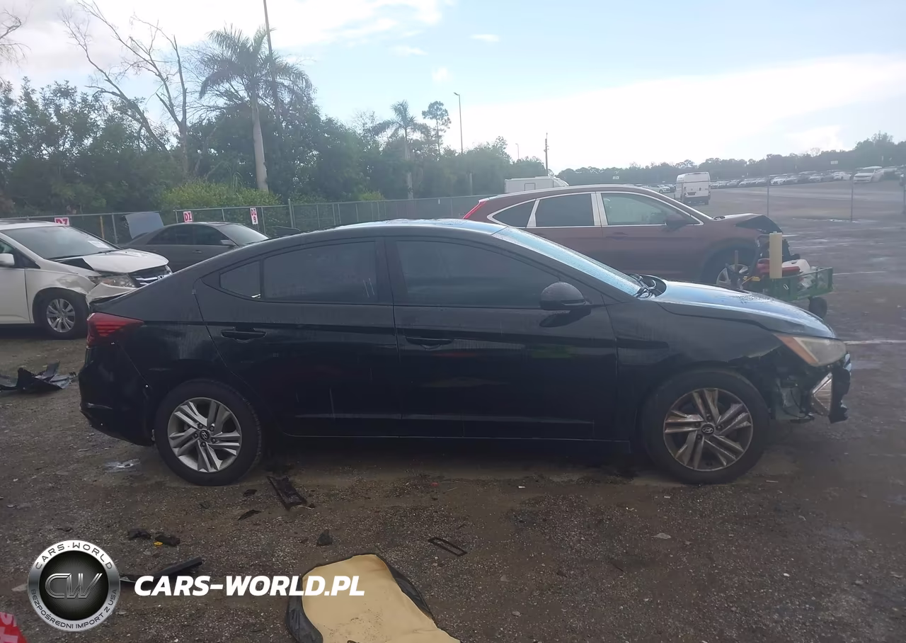2019 Hyundai Elantra Value Edition VIN:KMHD84LFXKU782039 - 13