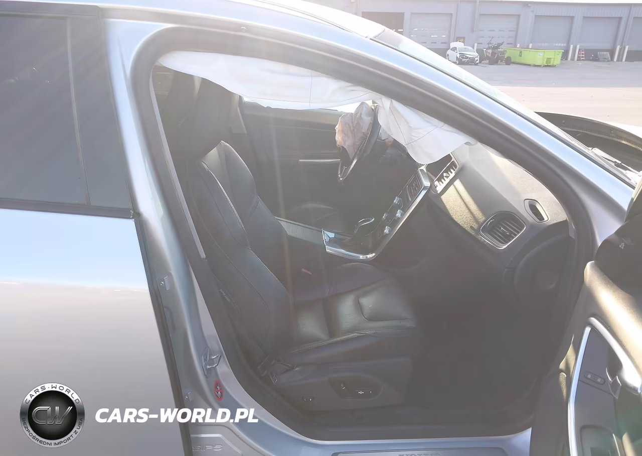 2015 Volvo V60 Cross Country T5 VIN:YV4612HK5F1001301 - 5
