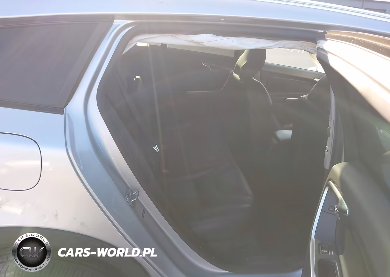 2015 Volvo V60 Cross Country T5 VIN:YV4612HK5F1001301 - 8