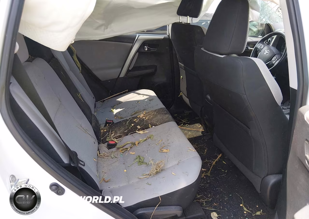 2017 Toyota Rav4 Xle VIN:2T3RFREV0HW623933 - 8