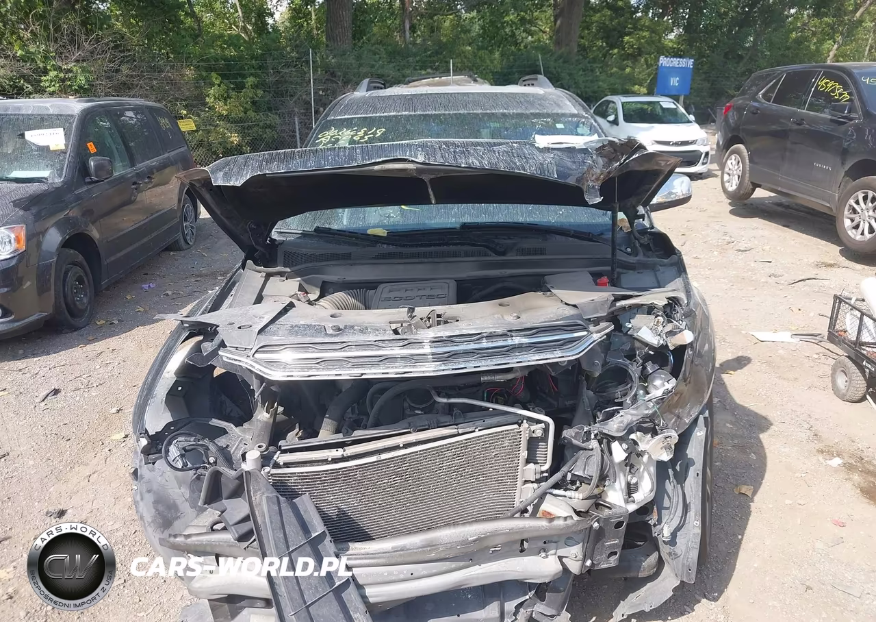 2017 Chevrolet Equinox Premier VIN:2GNALDEK6H1604706 - 12