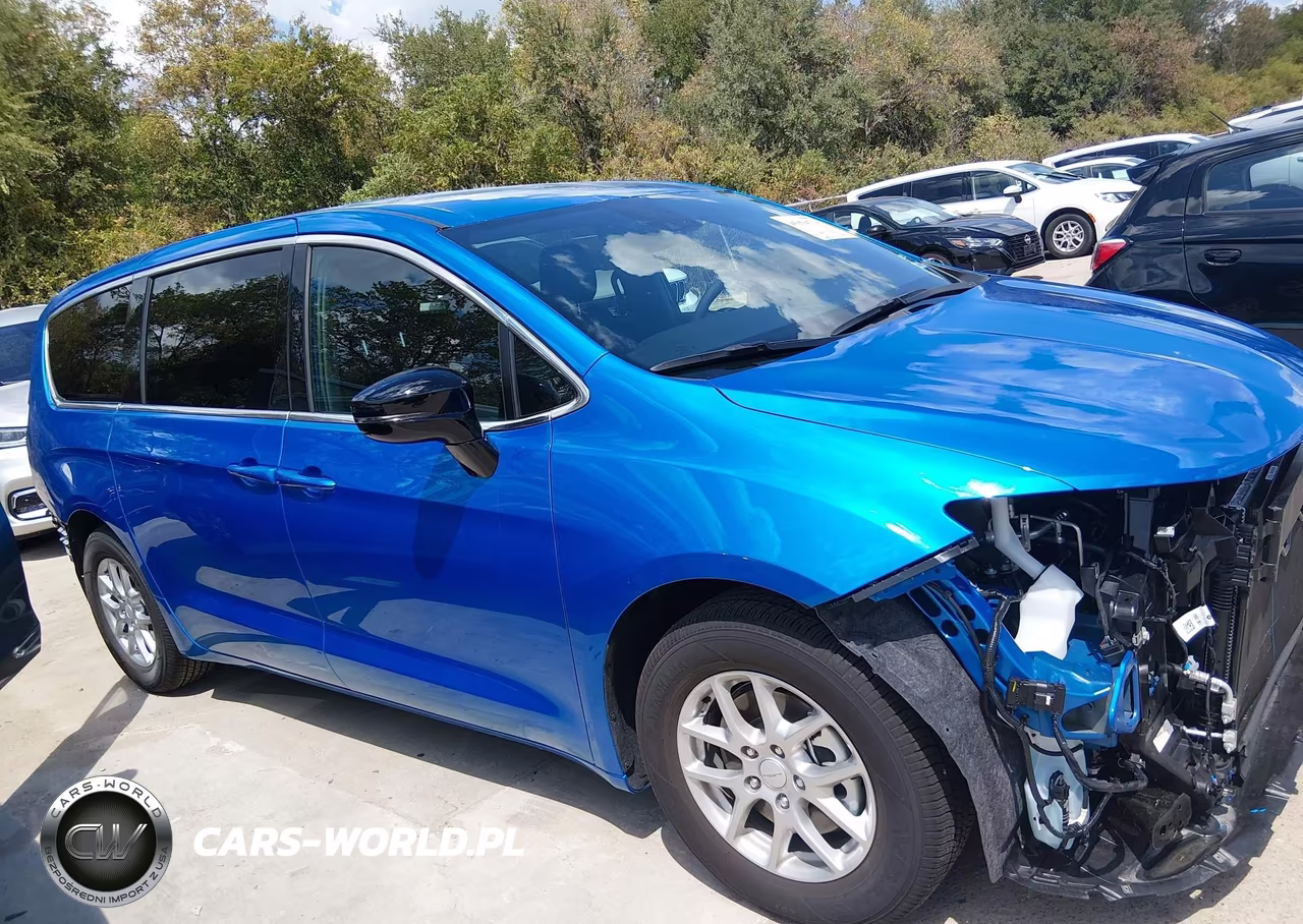 2027 Chrysler Pacifica VIN:2C4RC1BG0VR586534 - 13