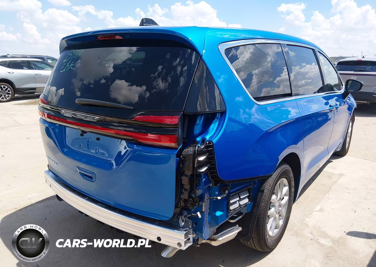 2027 Chrysler Pacifica VIN:2C4RC1BG0VR586534 - 4