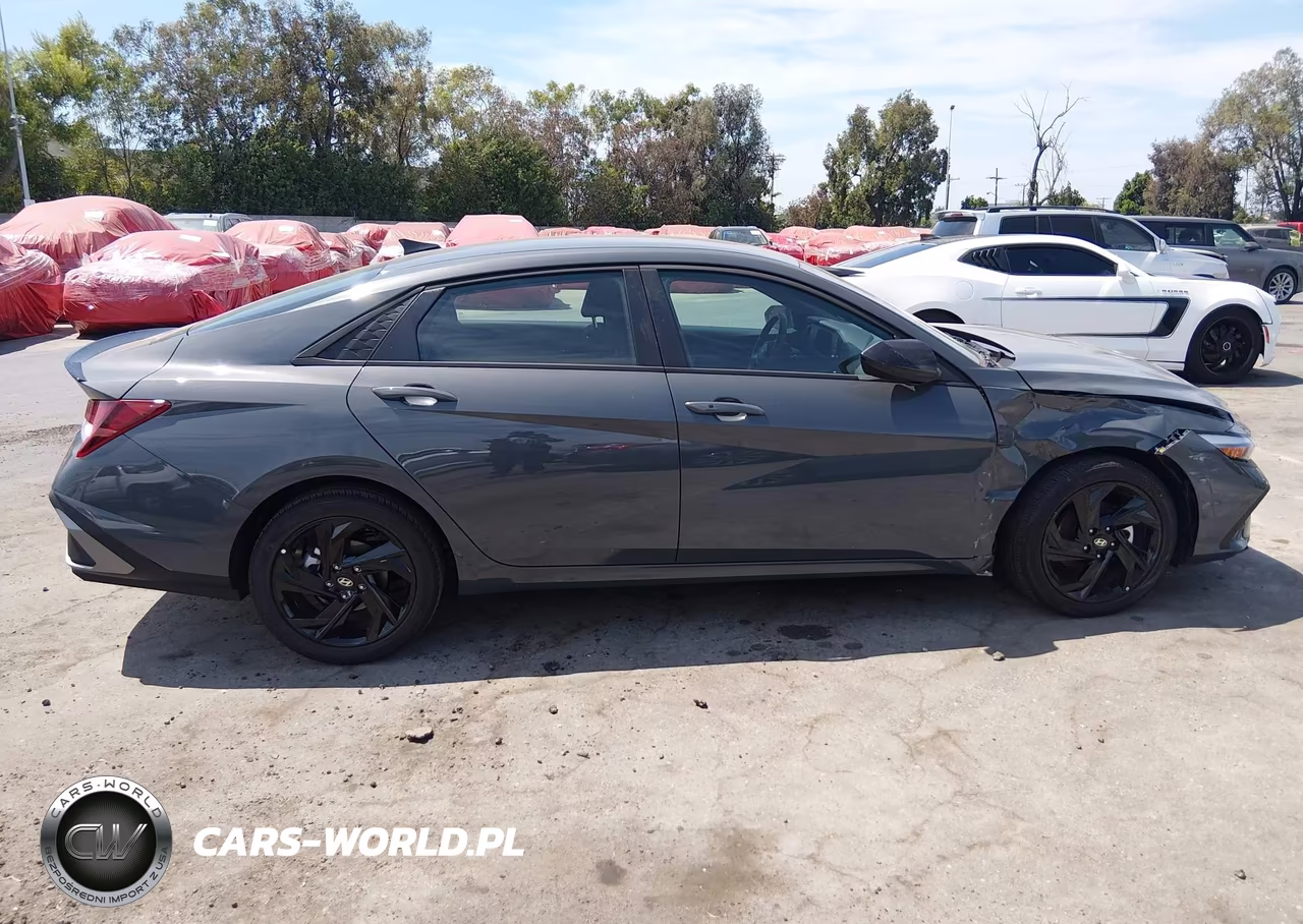 2026 Hyundai Elantra Sel Sport VIN:KMHLM4DG3TU215266 - 13