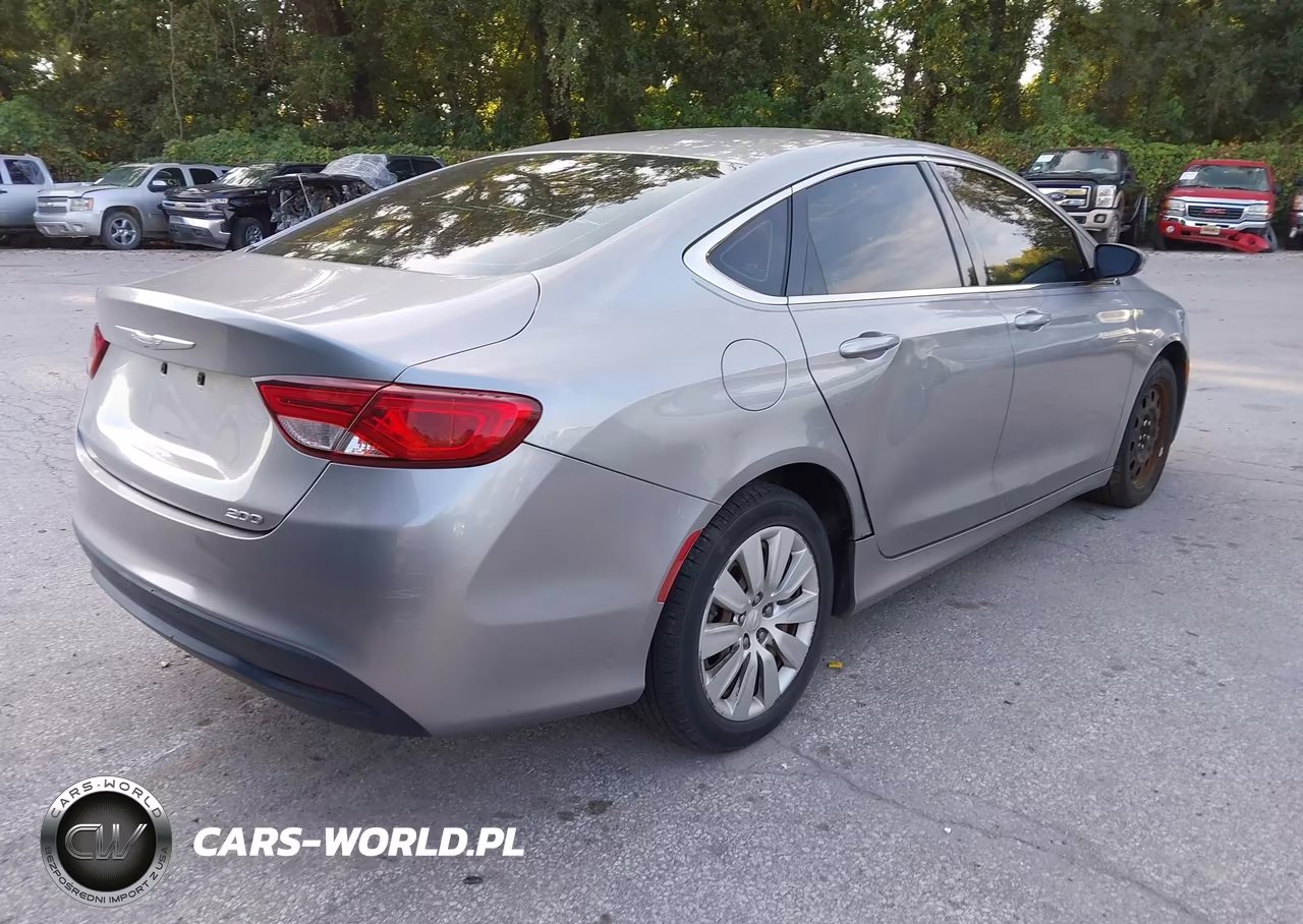 2015 Chrysler 200 Lx VIN:1C3CCCFB9FN699692 - 4