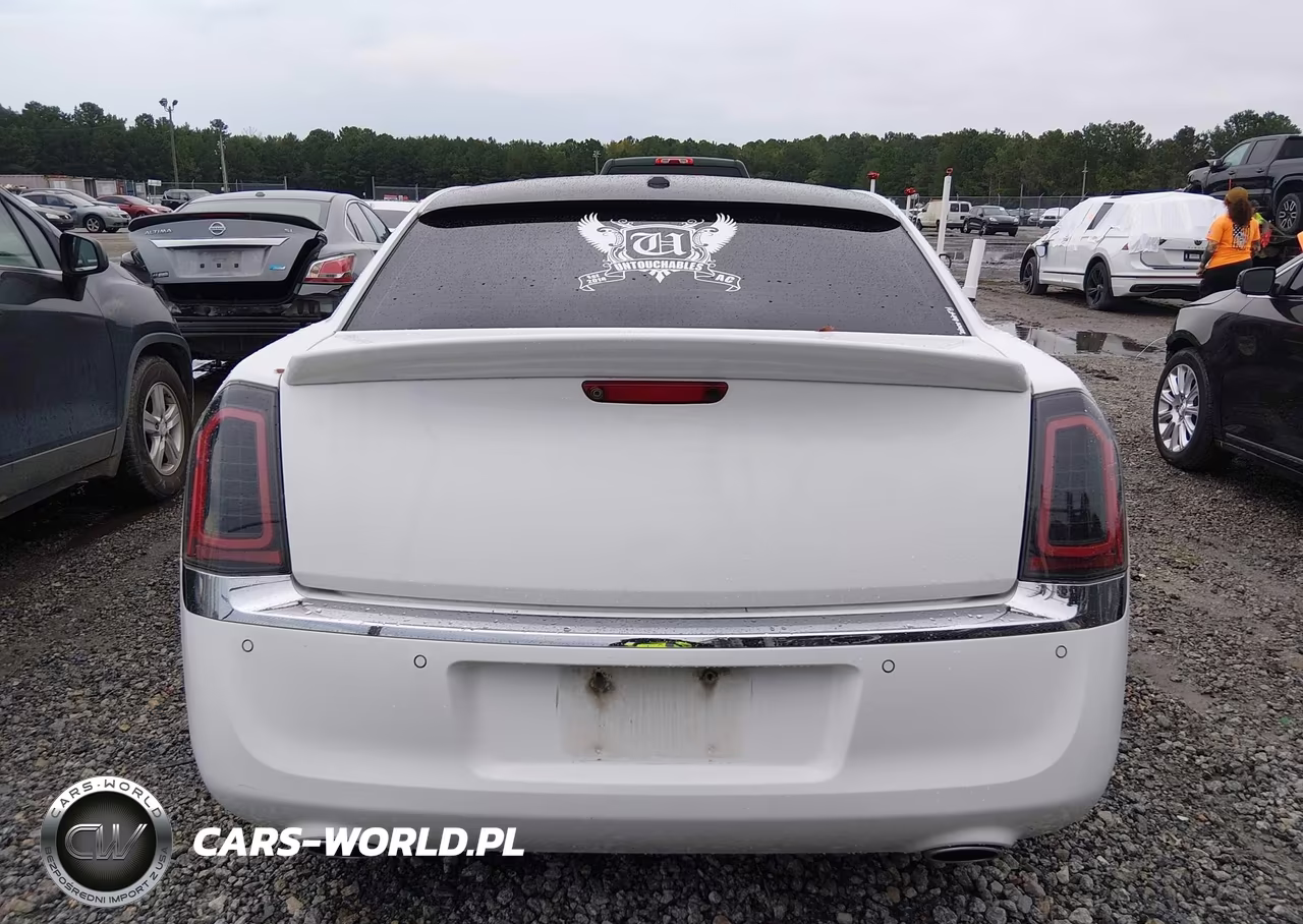 2014 Chrysler 300 VIN:2C3CCAAG7EH323720 - 16