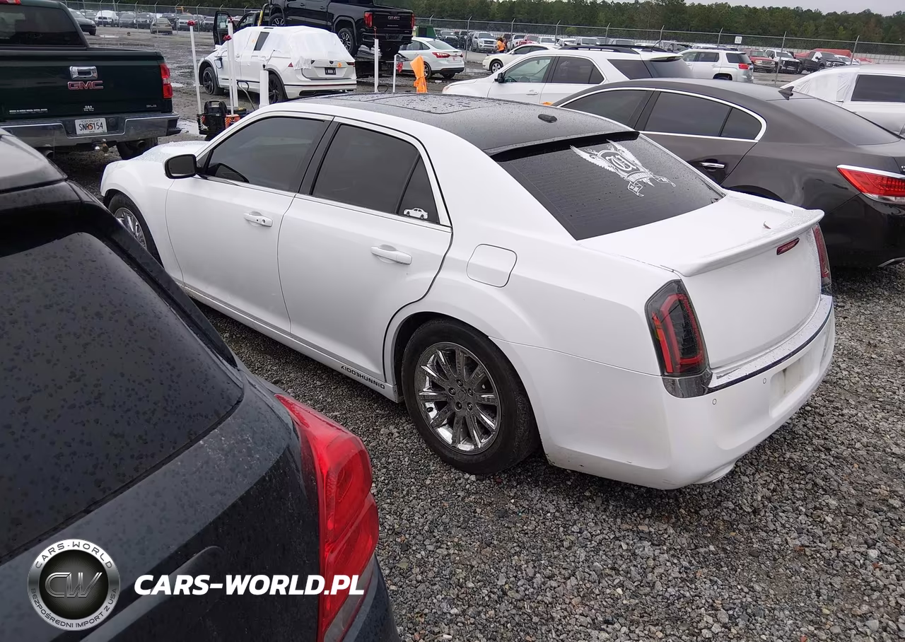 2014 Chrysler 300 VIN:2C3CCAAG7EH323720 - 3