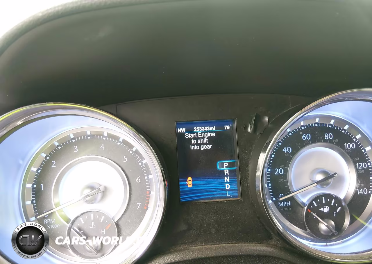 2014 Chrysler 300 VIN:2C3CCAAG7EH323720 - 7