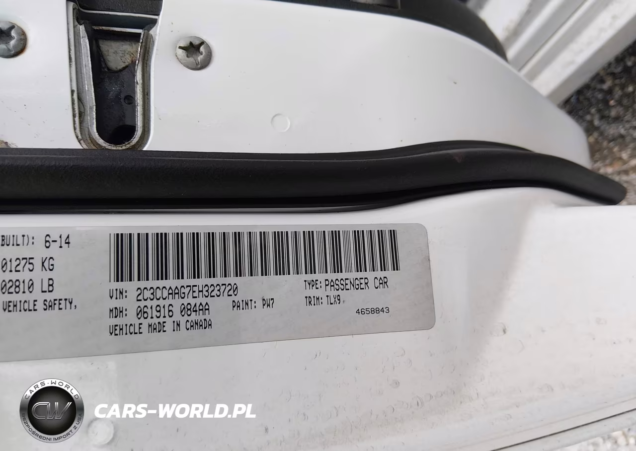 2014 Chrysler 300 VIN:2C3CCAAG7EH323720 - 9