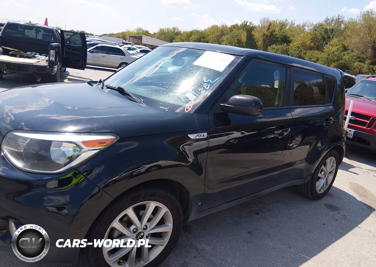 2018 Kia Soul + VIN:KNDJP3A56J7506646 - 14