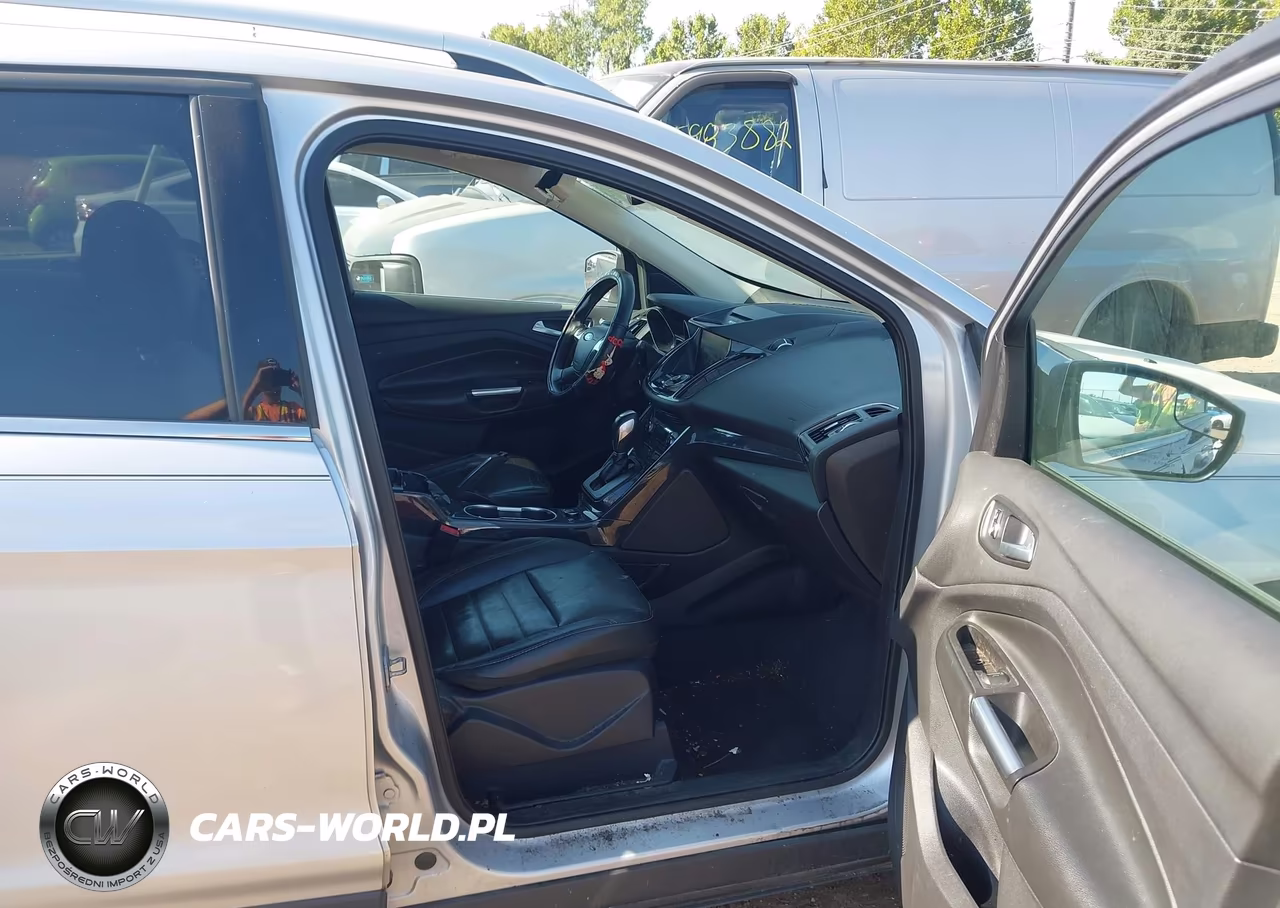 2014 Ford Escape Titanium VIN:1FMCU9J92EUE37657 - 5
