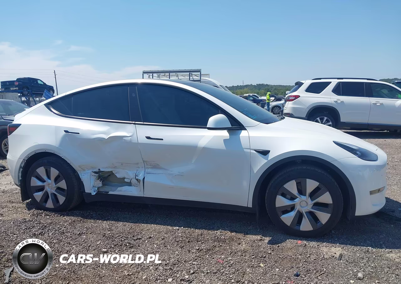 2024 Tesla Model Y Long Range Dual Motor All-Wheel Drive VIN:7SAYGAEEXRF186785 - 14